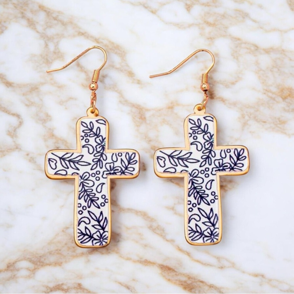 Cross Earrings and Beaded Bracelet Set - Blue, White, Gold - Picture 2 of 7